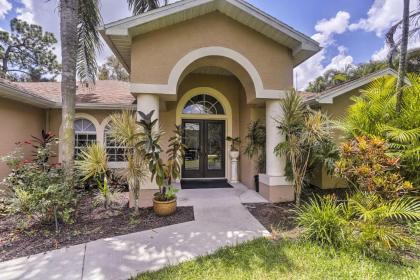 Private Fort myers Escape with Screened Pool and Lanai